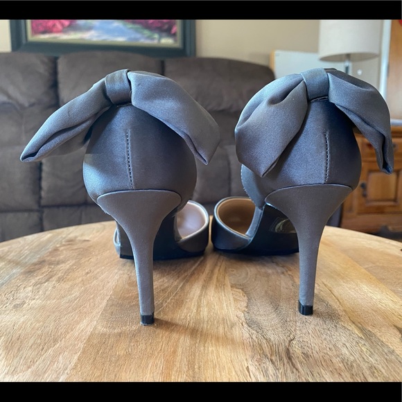 Journee Collection women’s Tanzi pointed Toe stiletto Heel pumps - Picture 4 of 10